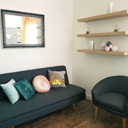 House At Lake Apartment Естергом Екстериор снимка